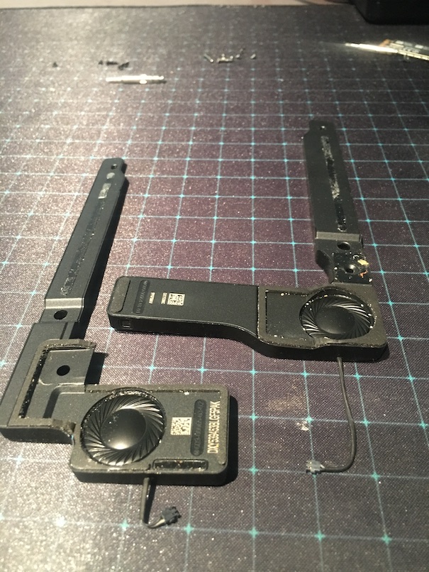 files/macbook-airgap/speaker.jpg