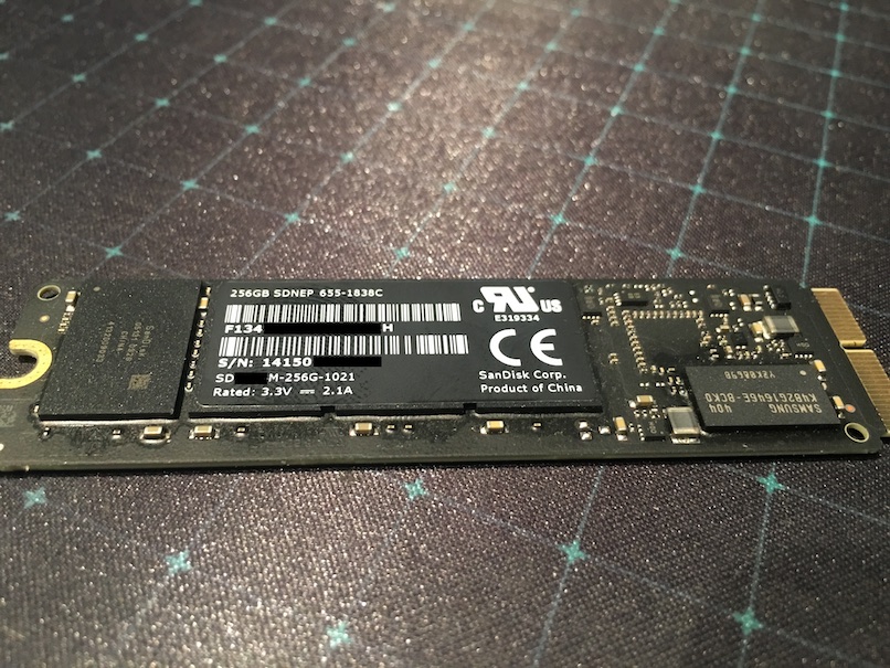files/macbook-airgap/ssd.jpg